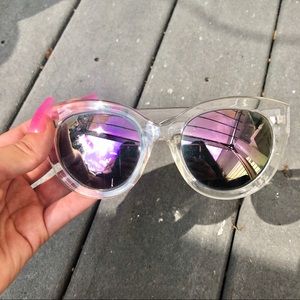 Mirrored cat eye sunglases